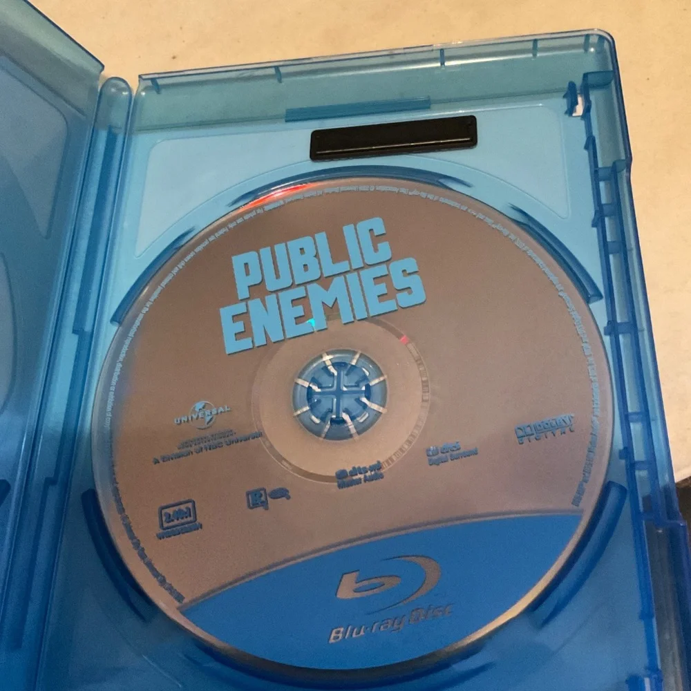 Blu Ray Disc - Public Enemies. V65
